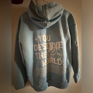 Light blue color in good condition because it's not my size I don't use it